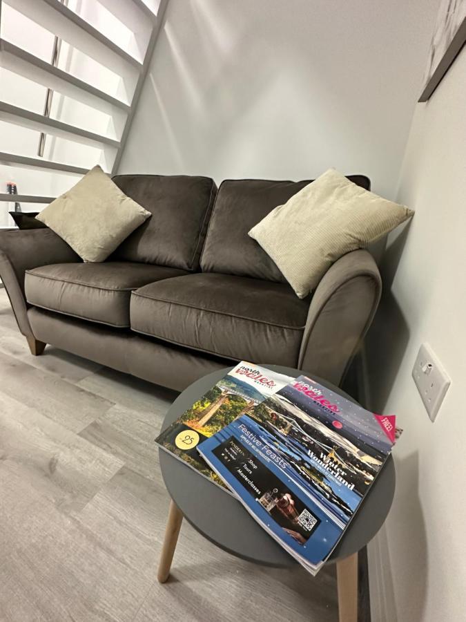 Central Colwyn Bay F1 Εξωτερικό φωτογραφία